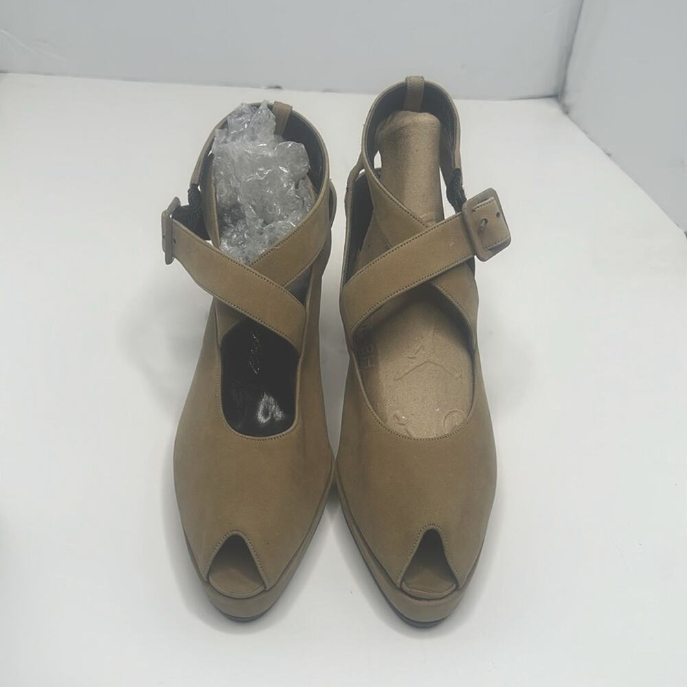 KARL LARGERFELD SAND TAN SUEDE PEEP TOE CrissCross STRAPS BACKLESS SANDAL SZ  7M